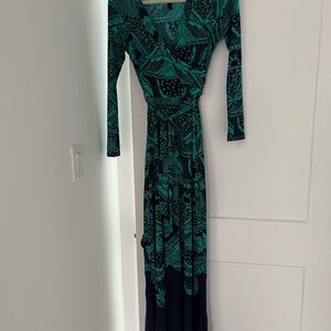 Elegant Green and Navy Blue Patterned Maxi Dress